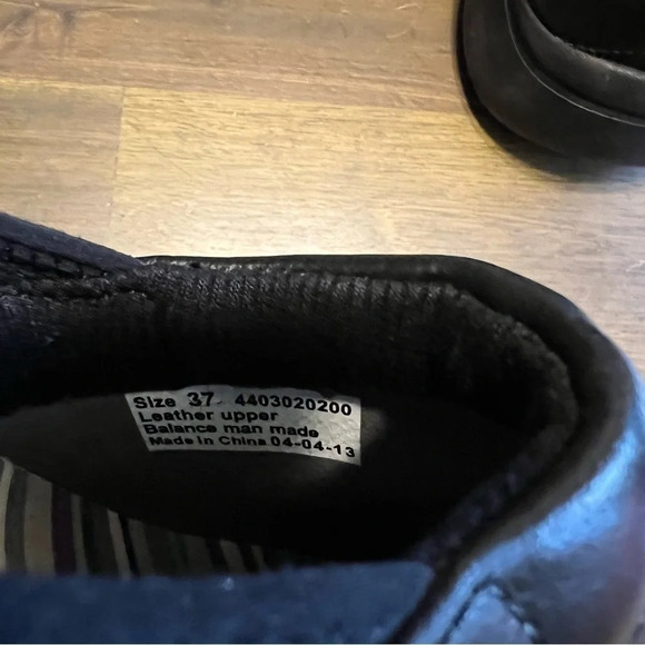 Dansko Enya Black Clogs Slip-On Slip Resistant - Picture 11 of 12